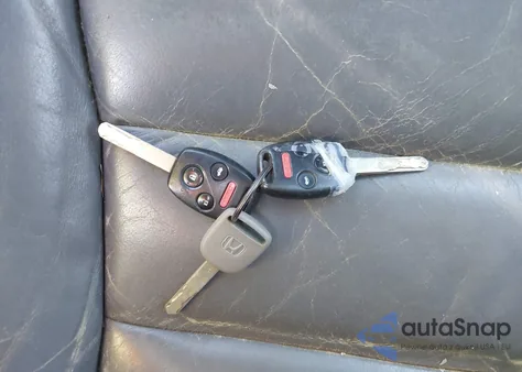 2004 Honda Accord 3.0 Ex z USA, uszkodzony, nr VIN 1HGCM66504A065021